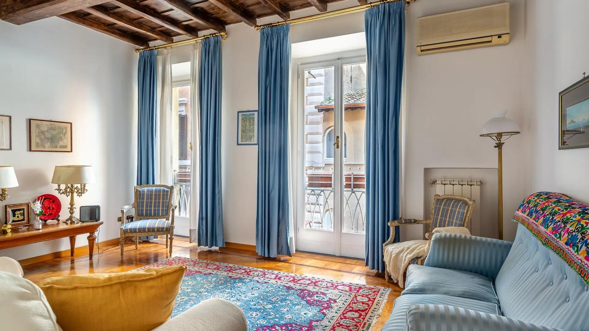 Apartment Iflat Classy & Spacious Apt Near Campo De Fiori Rome Italy
