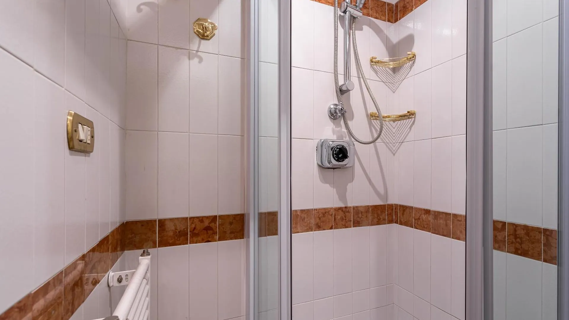 Iflat Classy & Spacious Apt Near Campo De Fiori Rome Apartment