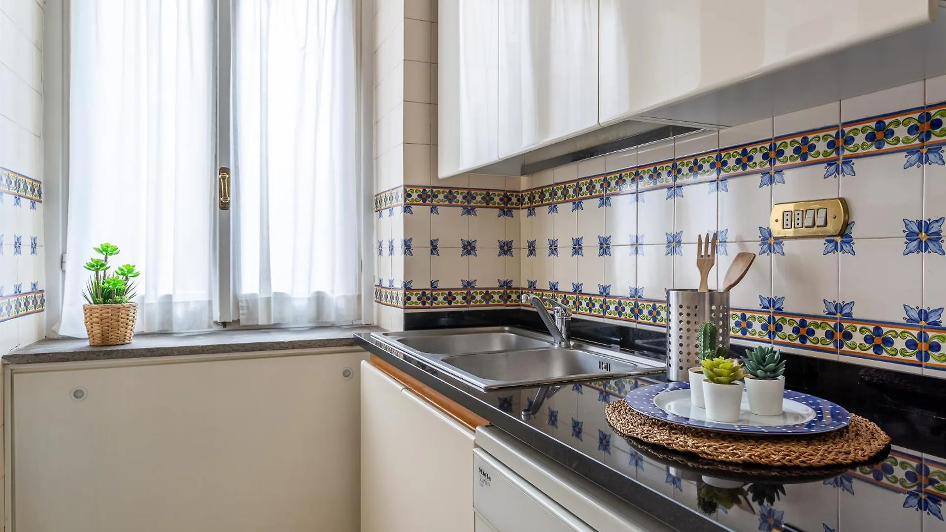 Iflat Classy & Spacious Apt Near Campo De Fiori Rome Italy