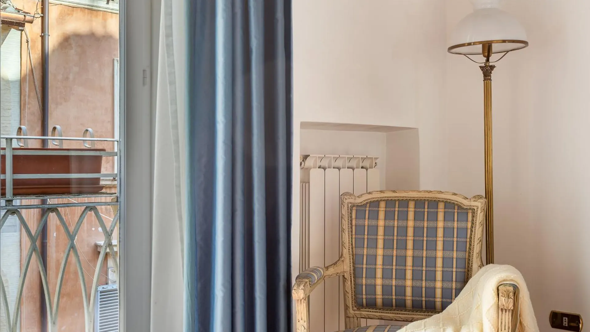 Iflat Classy & Spacious Apt Near Campo De Fiori Rome 0*,